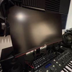 AOC Curved Monitor 24in/ KeyLab Keyboard 61 Keys 
