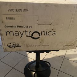 Maytronics / Dolphin  Pool Cleaner