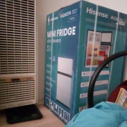 New Mini Fridge 