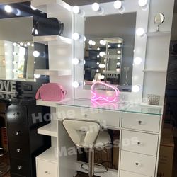 Vanity Set Hollywood Mirror LED Lights Makeup Table New✨Hello Spring💖