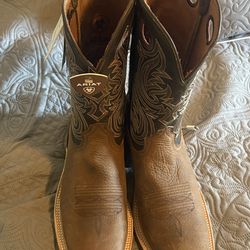 ARIAT BOOTS (Brown)