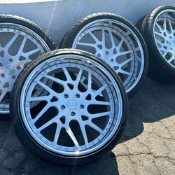 WHEELS FORGIATO 22” STAGGERED NEW