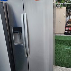 Whirlpool Refrigerator 