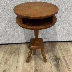 VINTAGE SHERYNS MAPLE MID CENTURY SOLID WOOD TELEPHONE PARLOR TABLE 