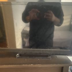 Vizio Tv 24inches