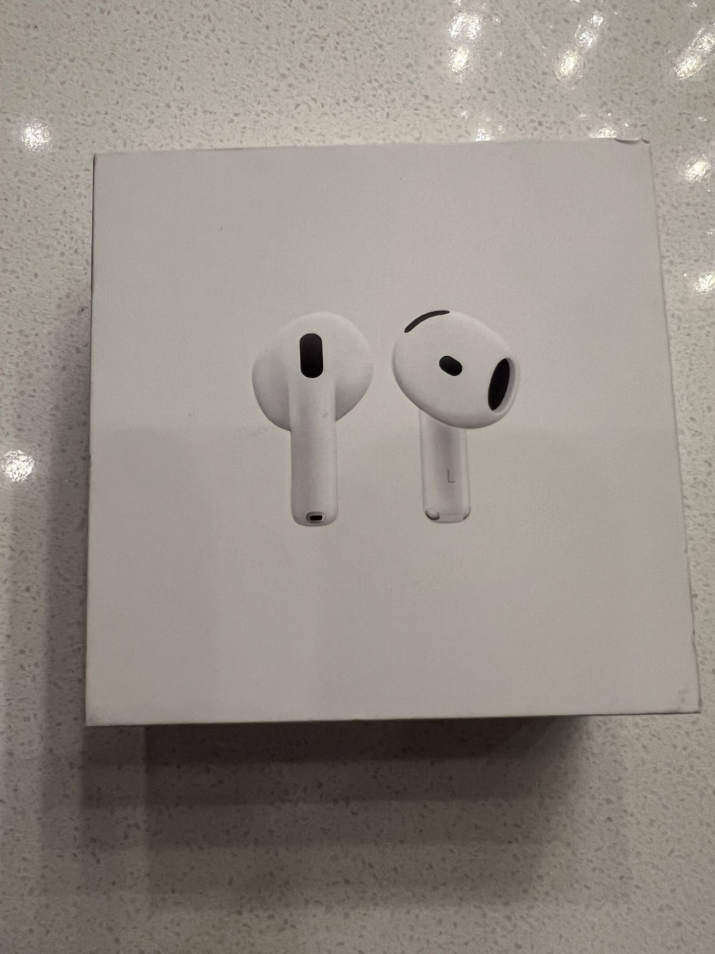 Apple AirPods 4