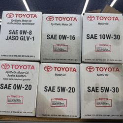Toyota Motor Oil 6 Quarts Available 