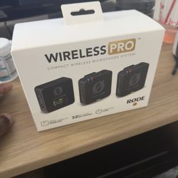 RODE Wireless PRO 2-Person Clip-On Wireless Microphone System/Recorder with Lavaliers (2.4 GHz)
