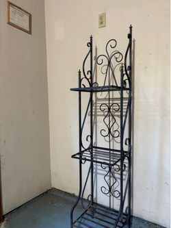 Rot iron plant shelf