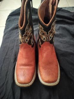 Western Cowboy Boots Two-Tone Embroidered