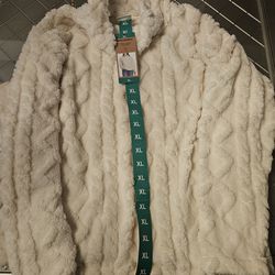 Woman's Eddie Bauer sweater