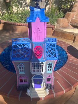 vampire girl house