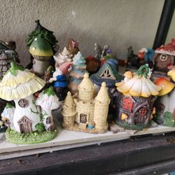 SAND CASTLE MINATURE. LAST ONE SALE IN SAN LORENZO