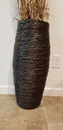 Wood vase with flowers