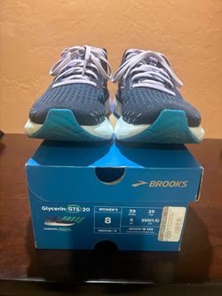 Women’s Brooks sneakers