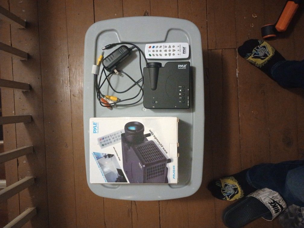 PYLE mini Projector