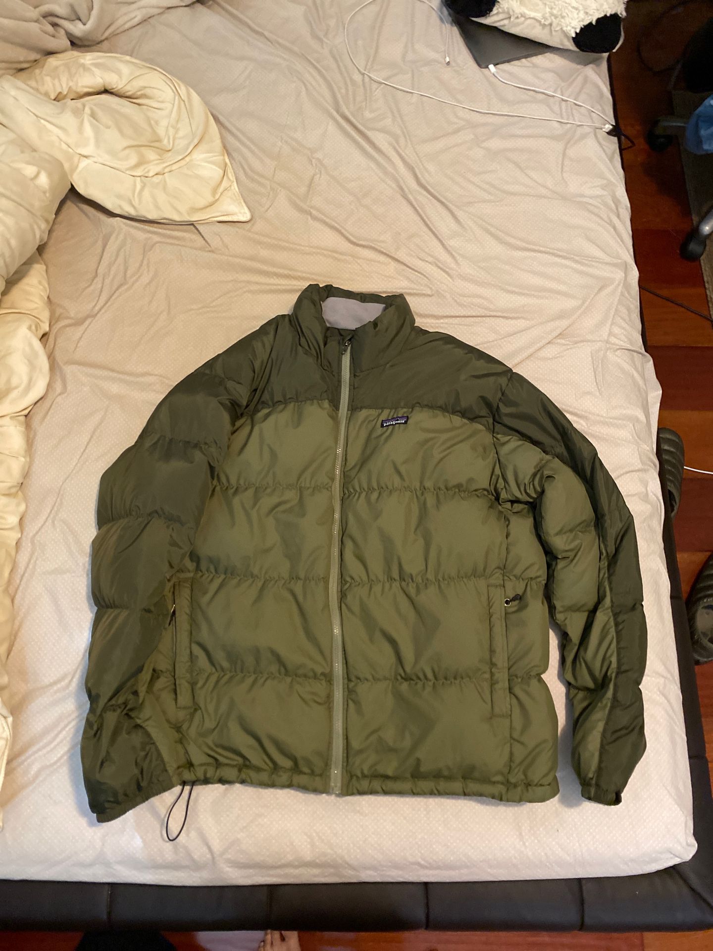 Patagonia down puffer jacket size xl
