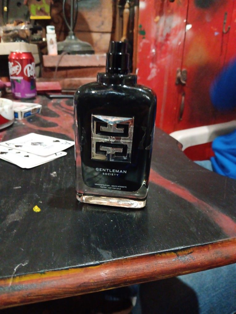 Brand New Men's Gievency Gentlemen Only Cologne Very Nice ..!!