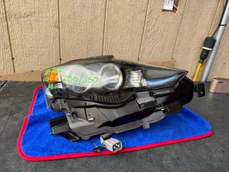 2014 2015 2016 LEXUS IS 250/350 RIGHT SIDE HEADLIGHT OEM USED