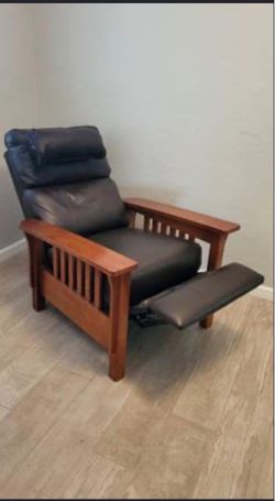 Macy’s Leather Pushback Recliner – $499