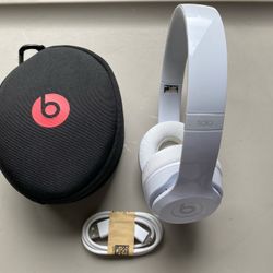 Beats Solo Wireless Headphones 