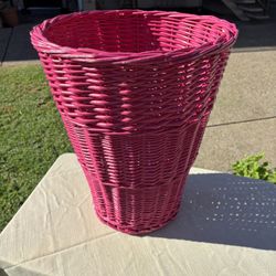 Basket/ Hamper Nice Big Bright Pink 
