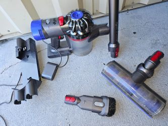 dyson v7 animals cordless  vaccum  wirh attachment  work