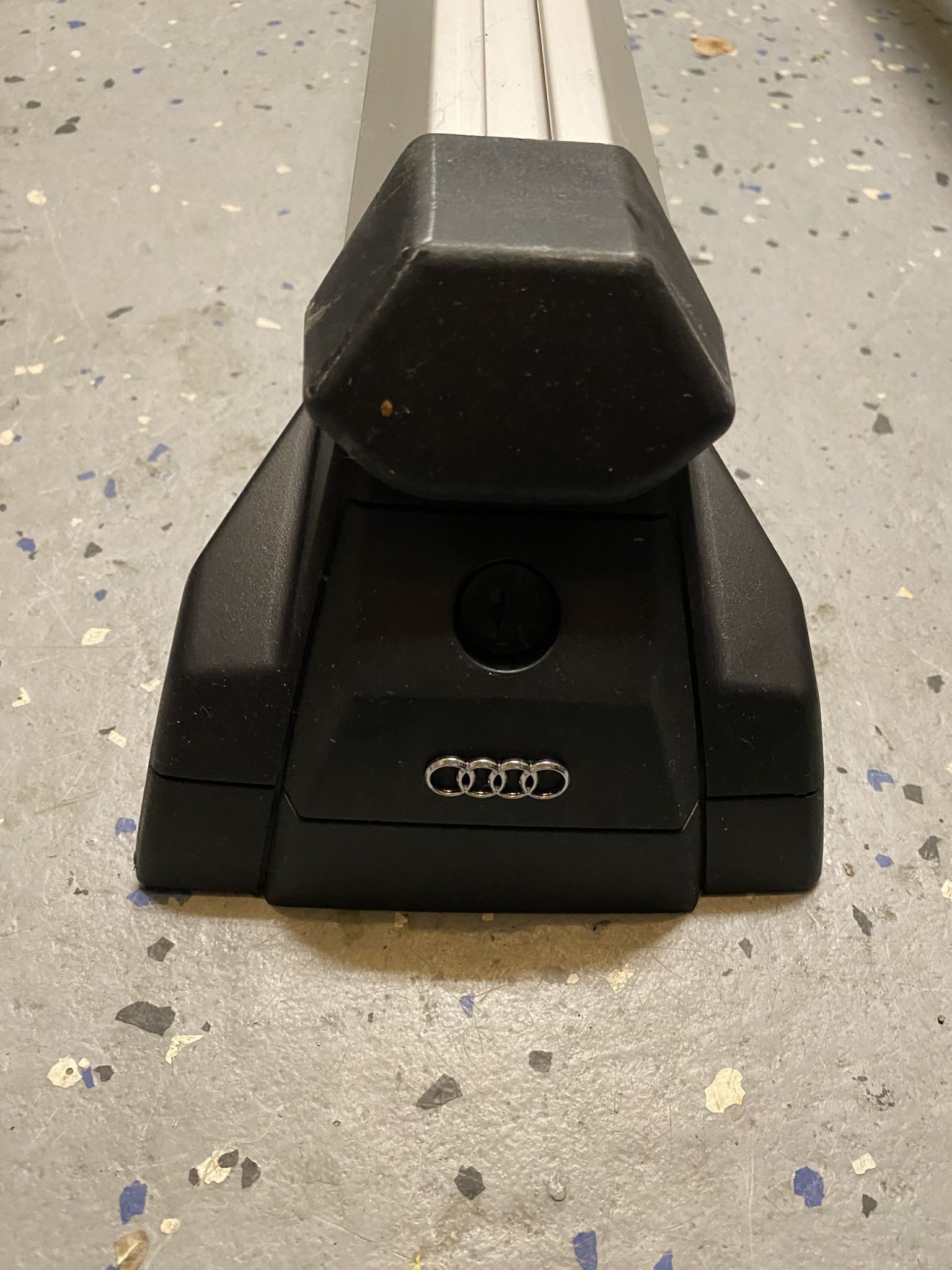 AUDI Oem roof Rack Crossbars