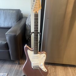 Affinity Series® Jazzmaster®, Laurel Fingerboard, White Pickguard, Burgundy Mist, Mint Condition