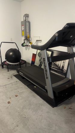 NordicTrack Treadmill Commercial 2450 Model