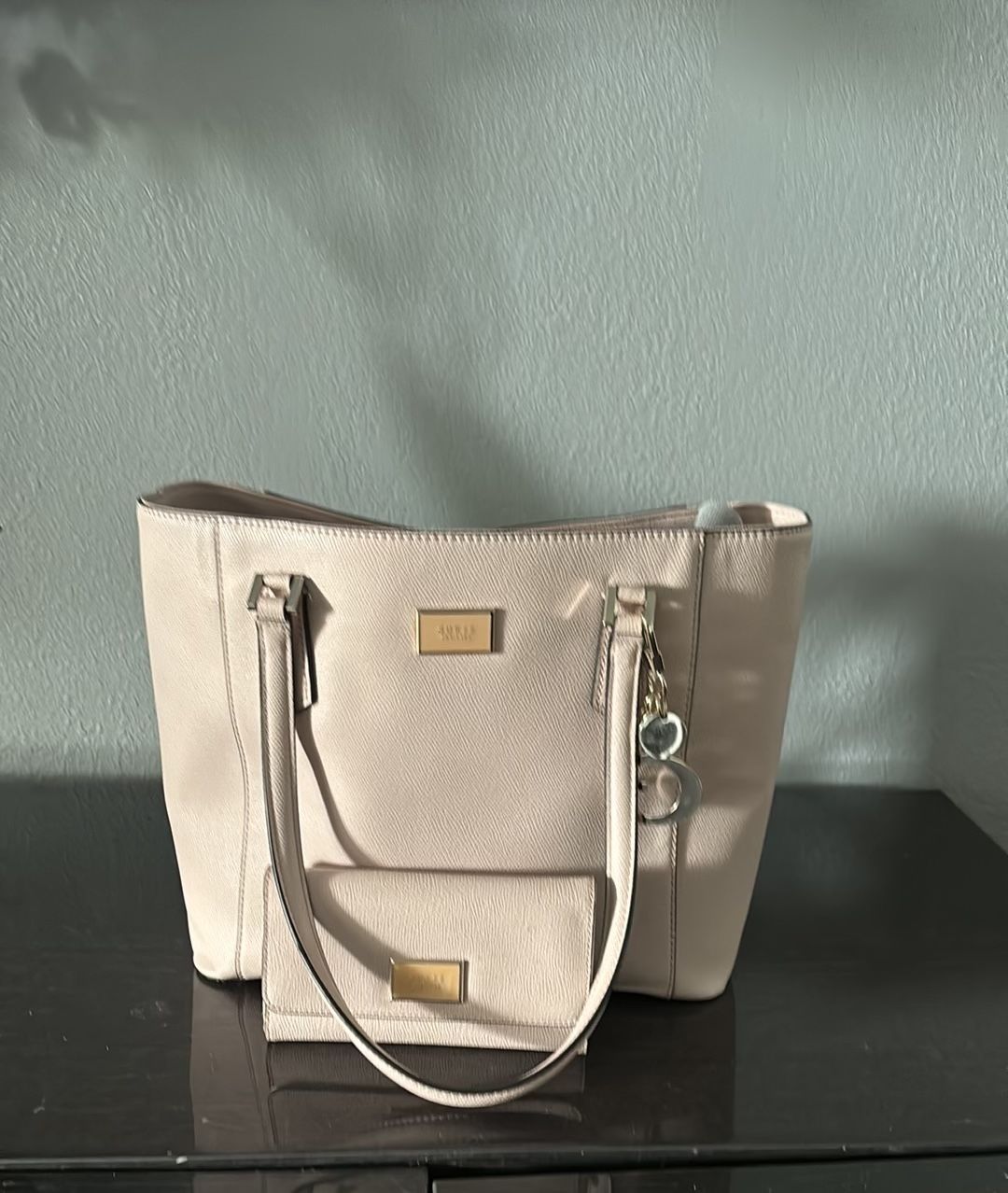 Guess Purse W/wallet