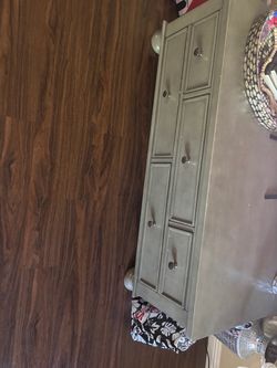 Tv stand