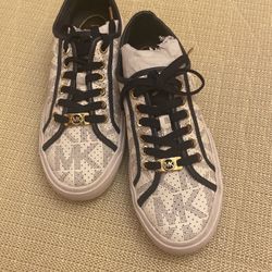 💕!AUTHENTIC MICHAEL KORS VANILLA MK MONOGRAM SZ.7