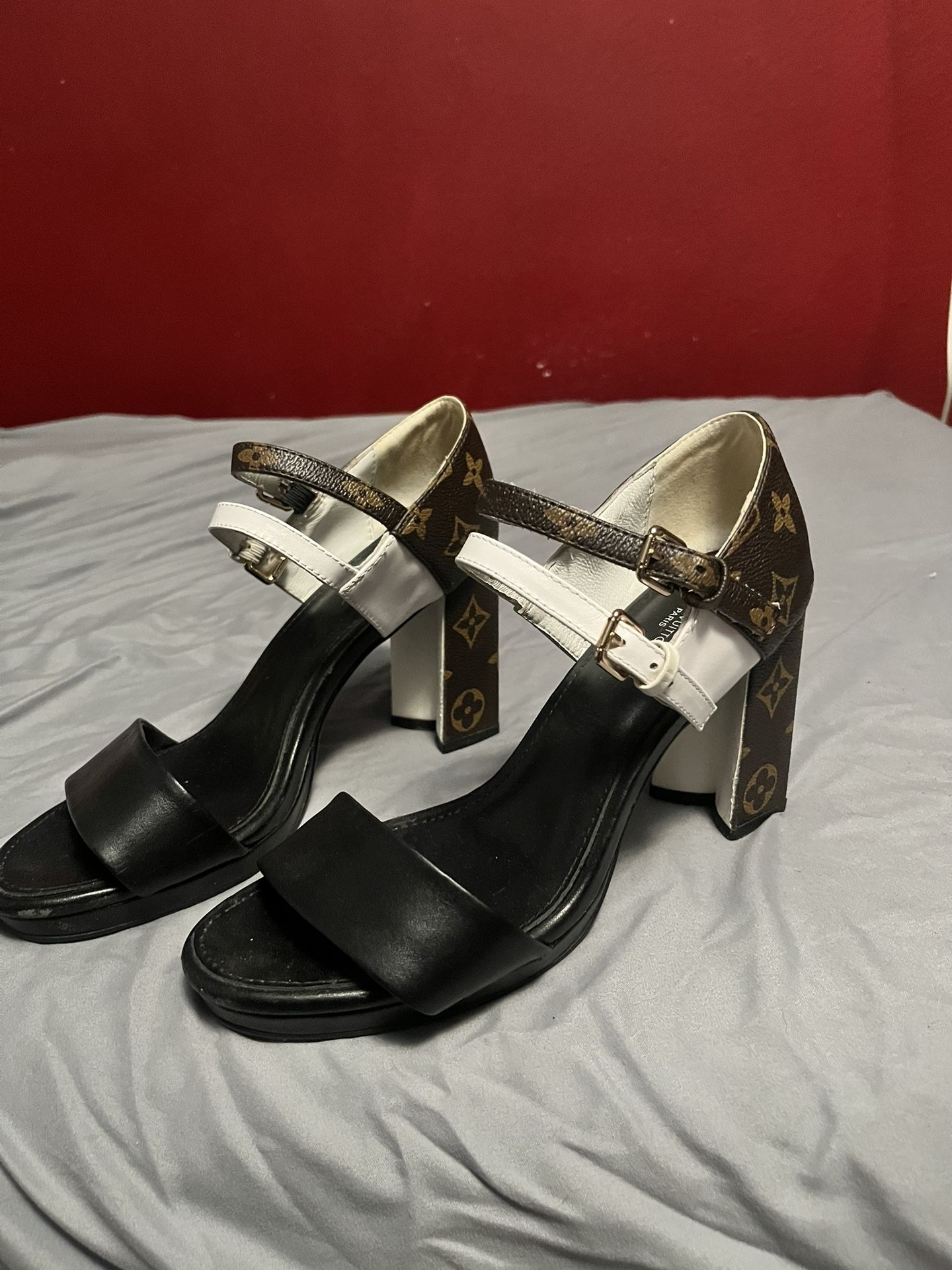 Louis Vuitton Monogram Heels 40
