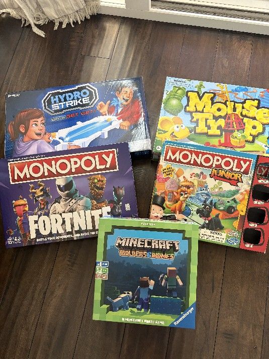 Lot Of 5 Games $40 In Excellent Condition