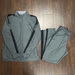 Under Armour Sweatsuit  Size L