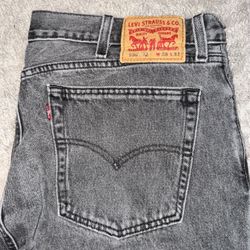Mens Levi Jeans 550 W38 L32