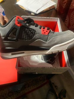 Jordan 4’s cement