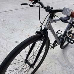 Amazing Like New retrospec Bike.  Street Bike mantra 7