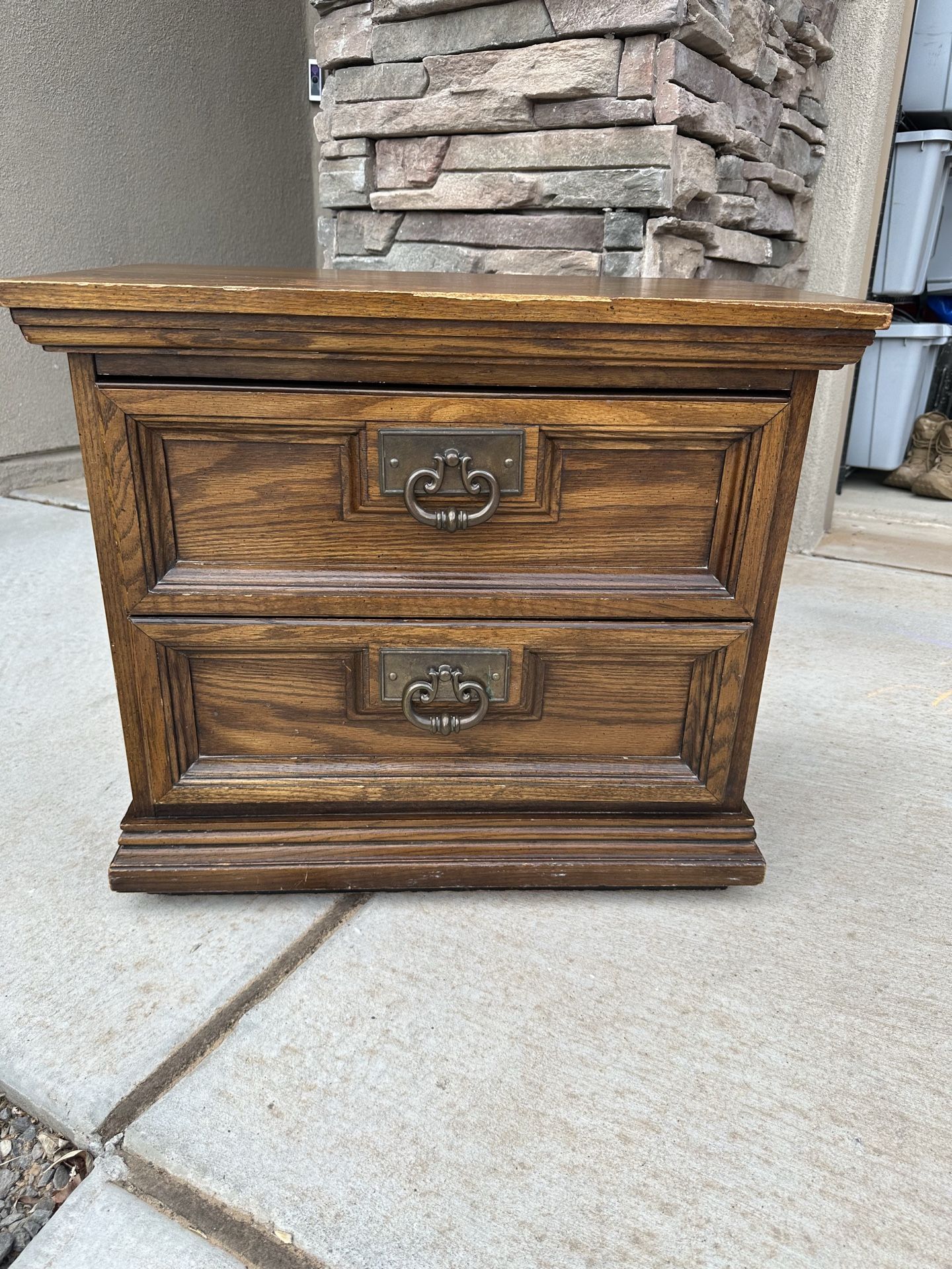 Vintage Wooden 2-Drawer Nightstand/End Table