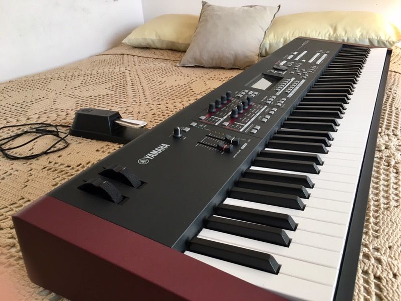 Yamaha MOXF8 music production synthesizer