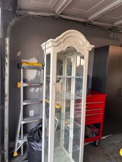 Vintage Traditional Off-White Narrow Curio Display Cabinet with Glass Shelves