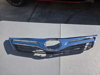 2012-2014 Toyota Camry Front Upper Chrome Grille, LE/XLE
