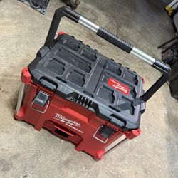 Milwaukee Box Tools 