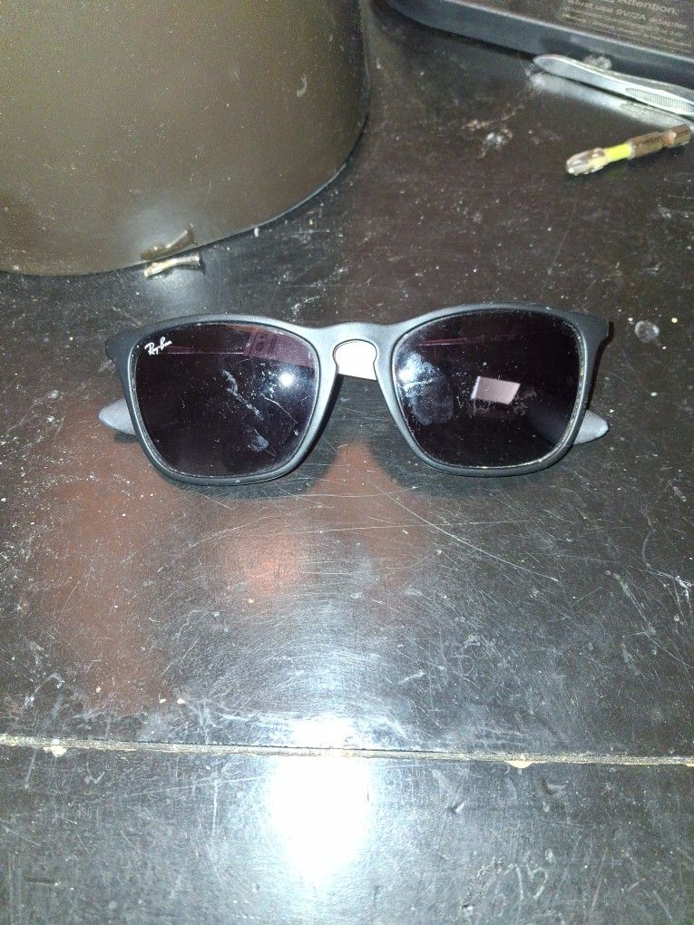 Ray-Ban Sunglasses RB4187 CHRIS
