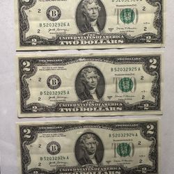 3x $2 Dollar Bills With Continuous Serial Number 