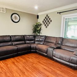 Sectional power recliner sofa