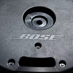 BOSE SUBWOOFER FOR CAR OR TRUCK