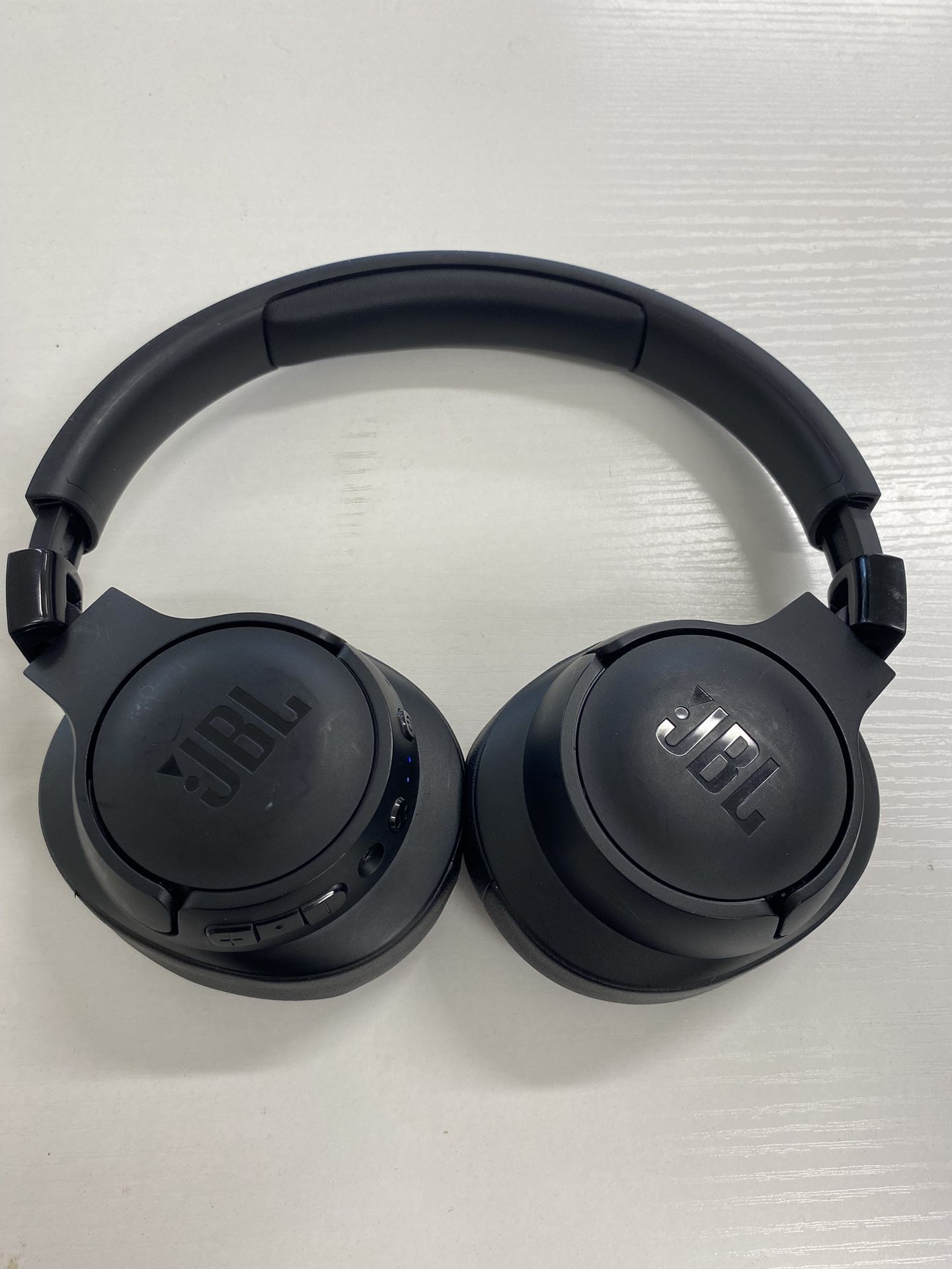 JBL Tune 710bt Over Ear Headphones Bluetooth Wireless With Mic