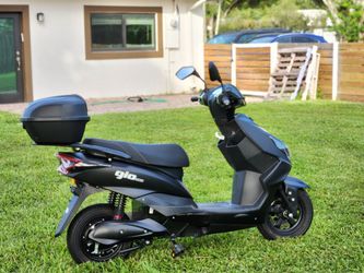 2023 Gio Electric Falcon 500W 60V 20Ah Electric Moped Scooter Bike